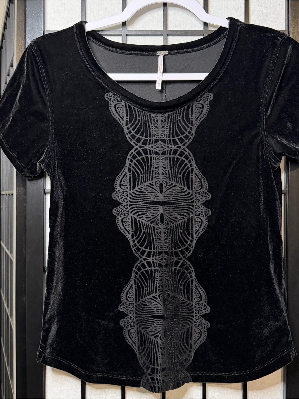 Free People Dorothy Black Velvet Short Sleeve Tee with Pattern Medium - Picture 2 of 5